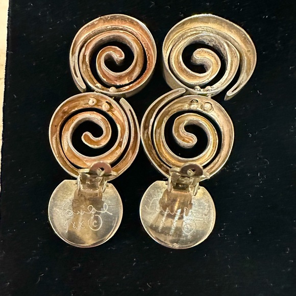 RARE❣️VINTAGE STEVE VAUBEL SIGNED STERLING SILVER DOUBLE SWIRL CLIP ON EARRINGS - Picture 3 of 6